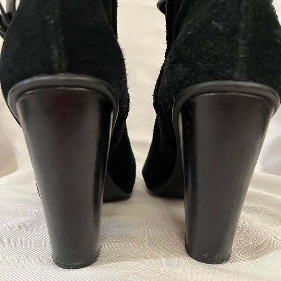 Tsubo Black Suede peep toe ankle boots, like new, size 7.5 - Picture 7 of 14